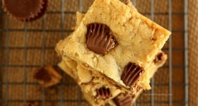 Peanut Butter Cup Bars | www.chocolatemoosey.com