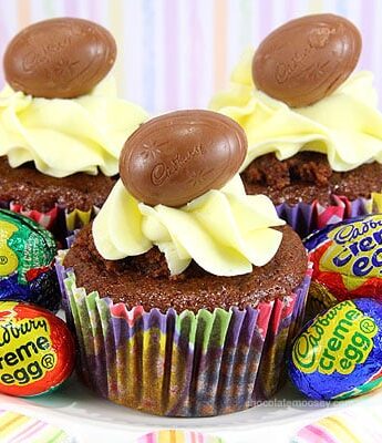 Cadbury Creme Egg Cupcakes | www.chocolatemoosey.com