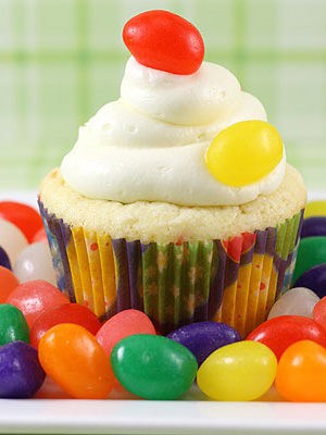 Jelly Bean Cupcakes | www.chocolatemoosey.com