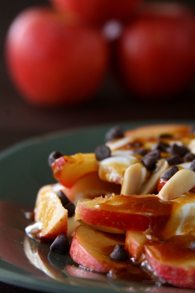 Apple Nachos from www.chocolatemoosey.com Apple Nachos