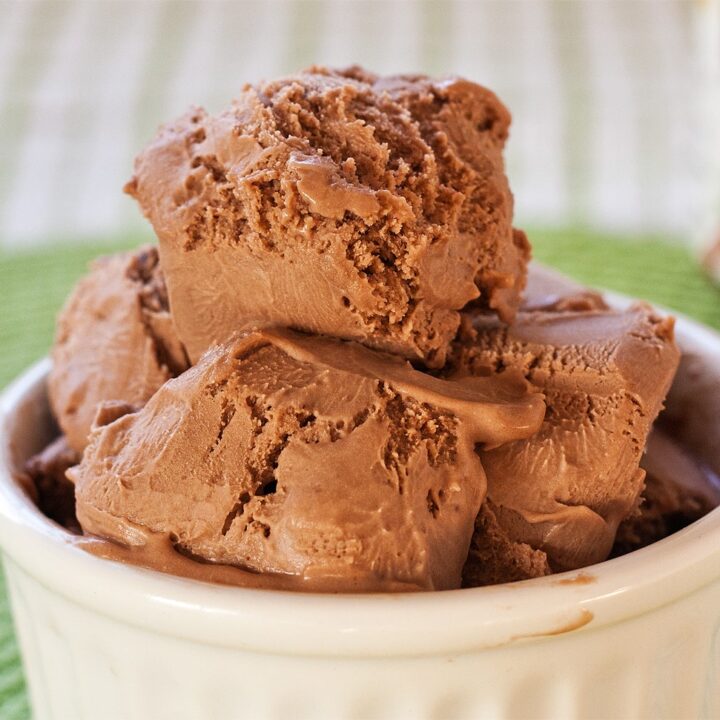 Close up of Nutella ice cream in a white bowl