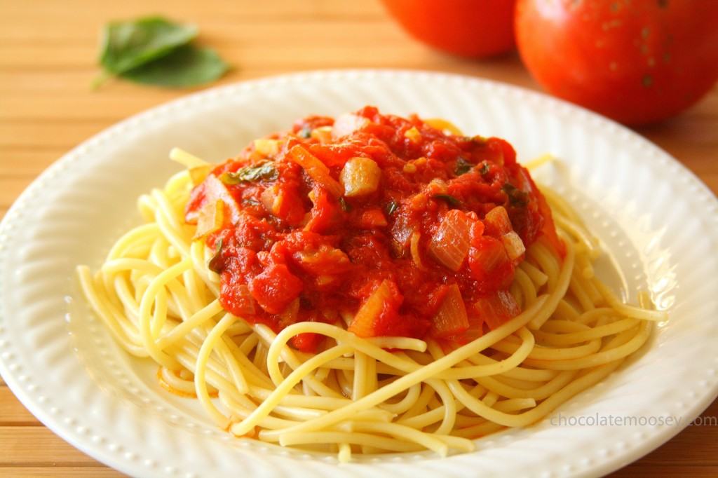 Quick and Fresh Basil Tomato Sauce