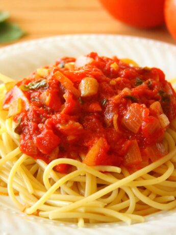 Quick and Fresh Basil Tomato Sauce