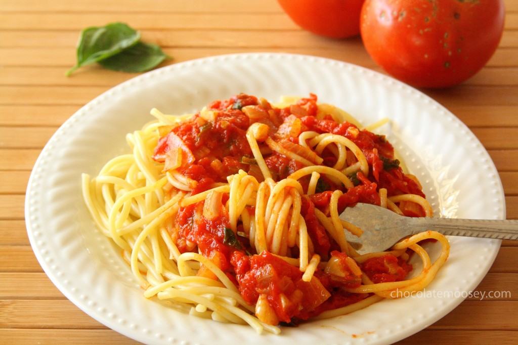 Quick and Fresh Basil Tomato Sauce