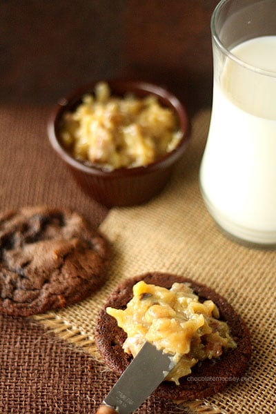 Award Winning German Chocolate Cake Sandwich Cookies from www.chocolatemoosey.com Award Winning German Chocolate Cake Sandwich Cookies