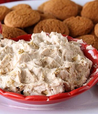 Gingerbread Marshmallow Cheesecake Dip