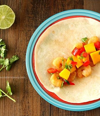 Asian Shrimp Tacos With Mango Salsa #WeekdaySupper from www.chocolatemoosey.com