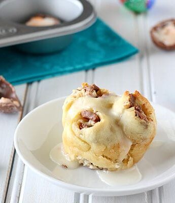 Cadbury Creme Egg Pull Apart Sweet Rolls | www.chocolatemoosey.com