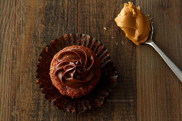 Roasted Banana Cupcakes with Peanut Butter Ganache Frosting | www.chocolatemoosey.com