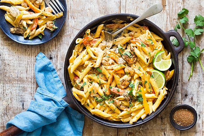 Chicken fajita pasta in skillet