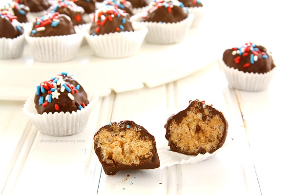 Peanut Butter Rice Crispy Treat Truffles | www.chocolatemoosey.com