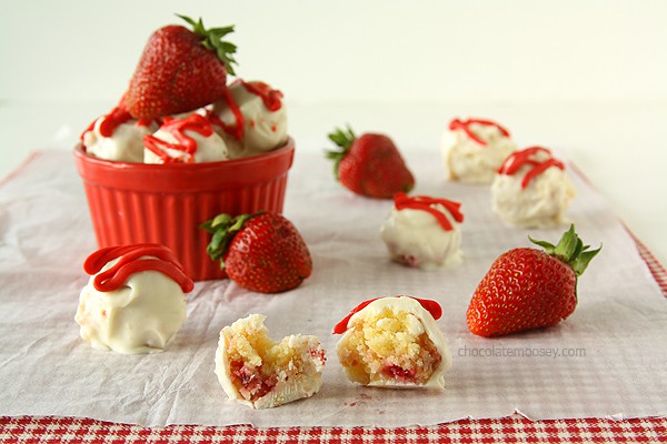Strawberry Shortcake Truffles | www.chocolatemoosey.com
