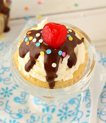 Funfetti Ice Cream Sundae Cupcakes | www.chocolatemoosey.com
