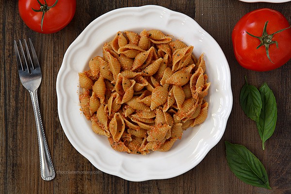 Caprese Pesto With Pasta | www.chocolatemoosey.com