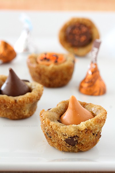 Pumpkin Spice Kiss Cookie Cups | www.chocolatemoosey.com