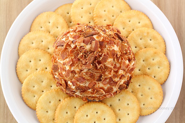 Bacon Cheddar Cheese Ball