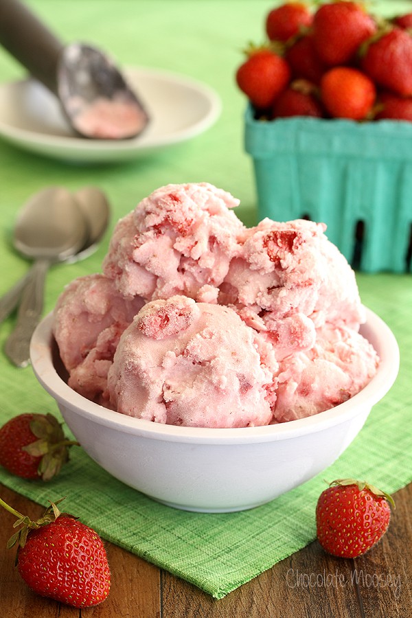 Strawberries And Cream Ice Cream (No Cook, Egg Free)