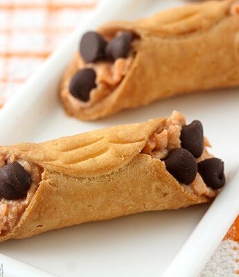 Mini Pumpkin Cannolis