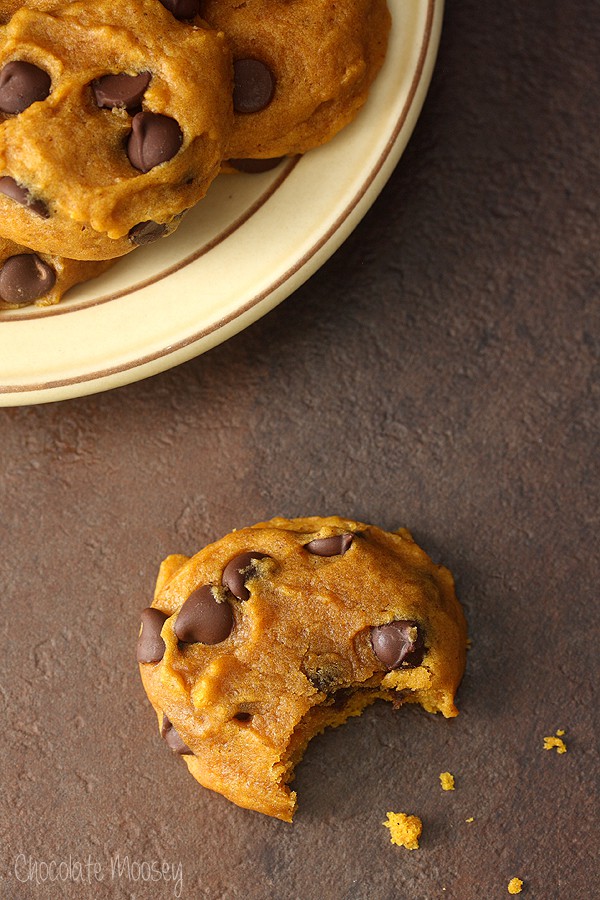 Soft and spiced Pumpkin Chocolate Chip Cookies to bake for fall