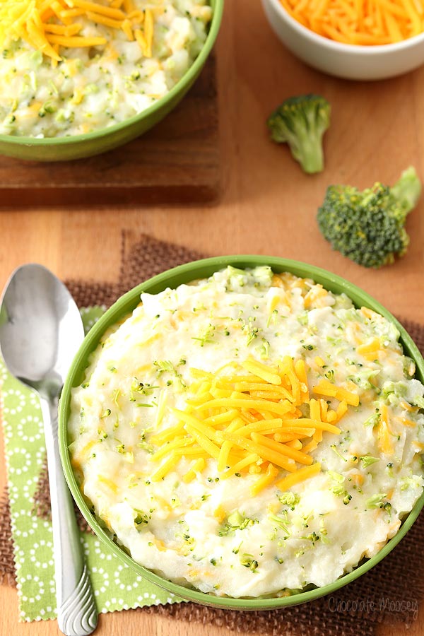 Broccoli and Cheese Mashed Potatoes for an easy side dish
