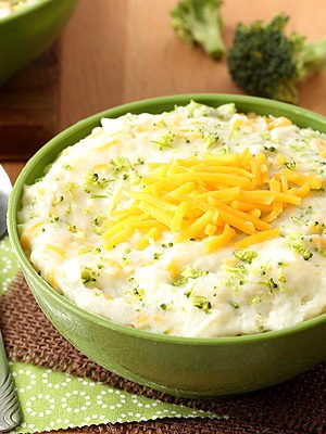 Broccoli and Cheese Mashed Potatoes for an easy side dish