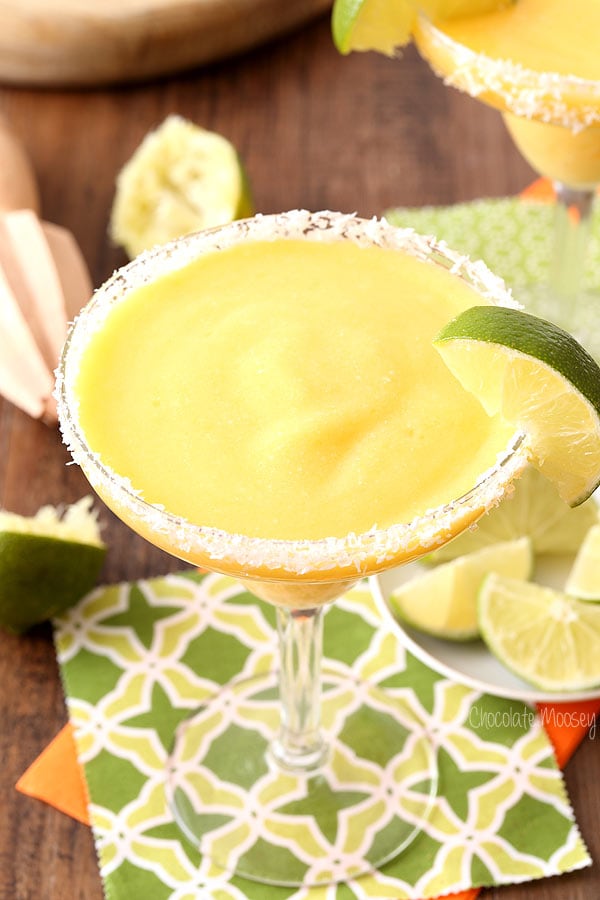 https://www.chocolatemoosey.com/wp-content/uploads/2015/03/Mango-Coconut-Frozen-Margaritas-3200-2.jpg