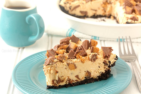 Slice of peanut butter pie on teal plate