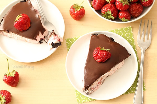 No Bake Chocolate Covered Strawberry Pie with an Oreo cookie pie crust