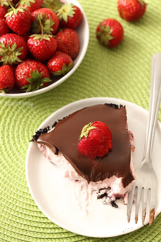 No Bake Chocolate Covered Strawberry Pie with an Oreo cookie pie crust