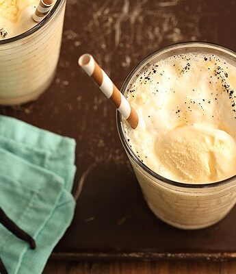 Vanilla Bean Cream Soda Floats