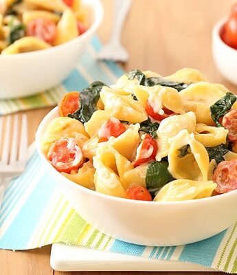 Tomato, Spinach, and Goat Cheese Pasta