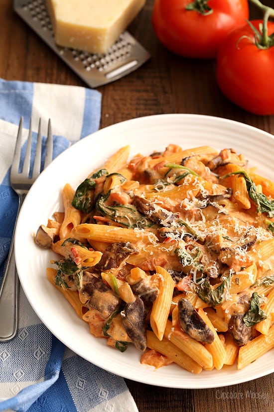 Creamy Tomato Mushroom Pasta - Homemade In The Kitchen