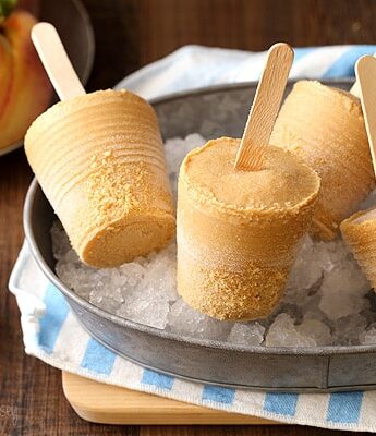 Peach Pie Yogurt Pops - Frozen pie on the go without turning on your oven