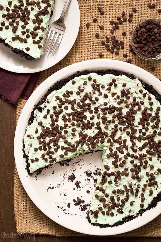 No Bake Mint Chocolate Chip Pie