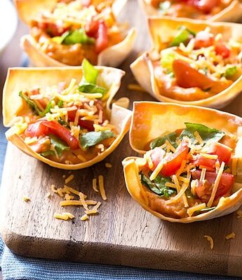 Buffalo Chicken Hummus Taco Cups