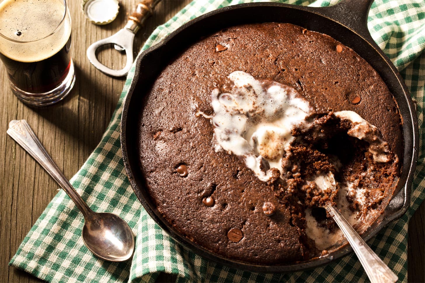 Skillet Chocolate Cake with two spoons