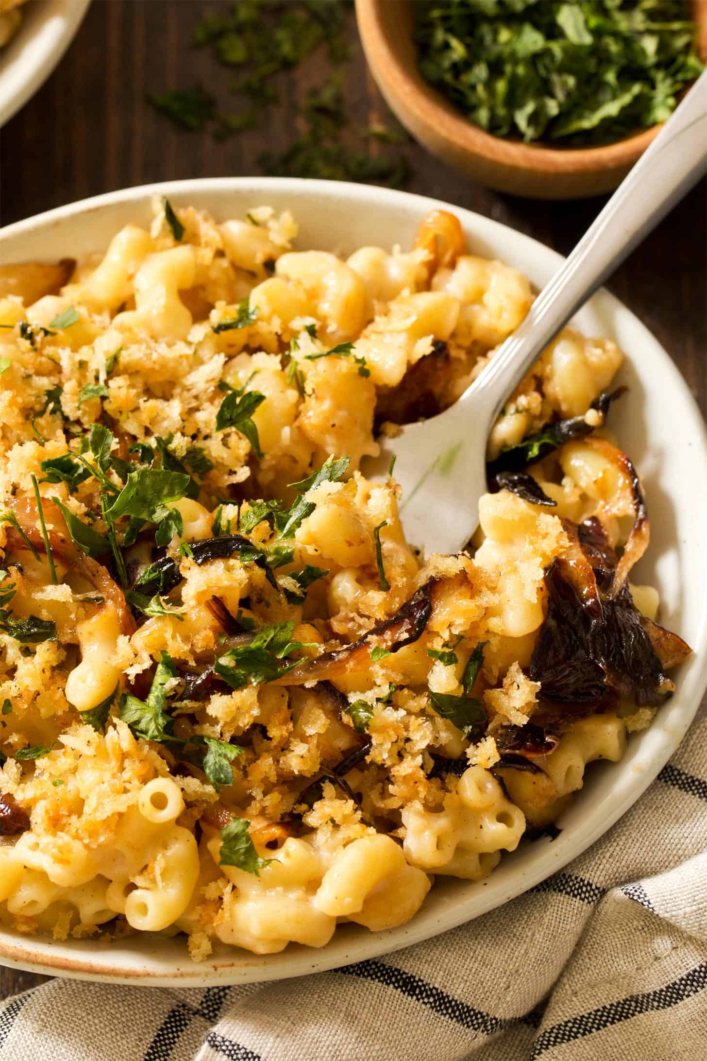 Close up of French onion macaroni and cheese