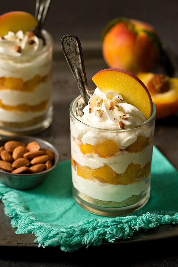 No Bake Peaches and Cream Cheesecake Parfaits - a refreshing, cool way to end your summer evening. Made with homemade whipped cream (no Cool Whip)