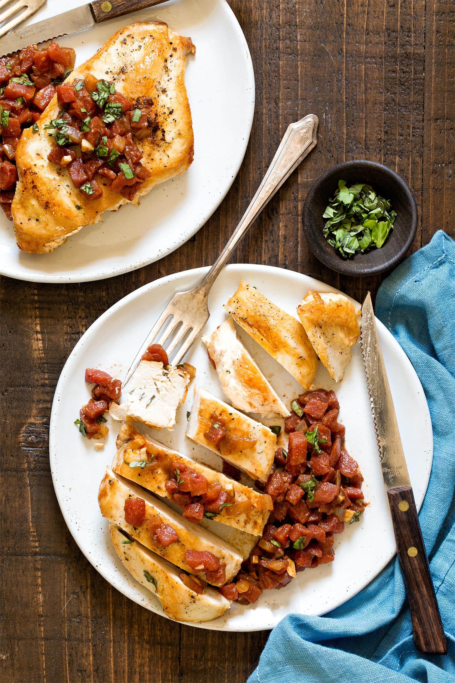 Sliced balsamic chicken with tomatoes