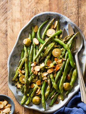 Green Beans with Almonds and Olives for vegan Thanksgiving side dish