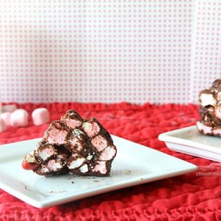 No-Bake Fudgy Peppermint Cathedral Cookies