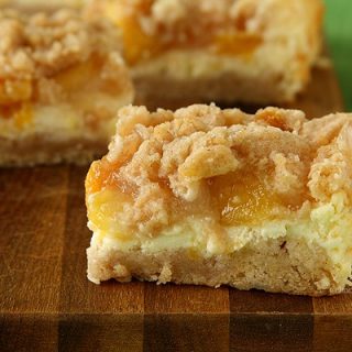 Peach Cheesecake Crumb Bars