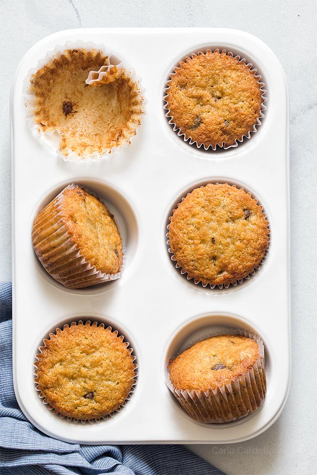 6 Banana Muffins with chocolate chips