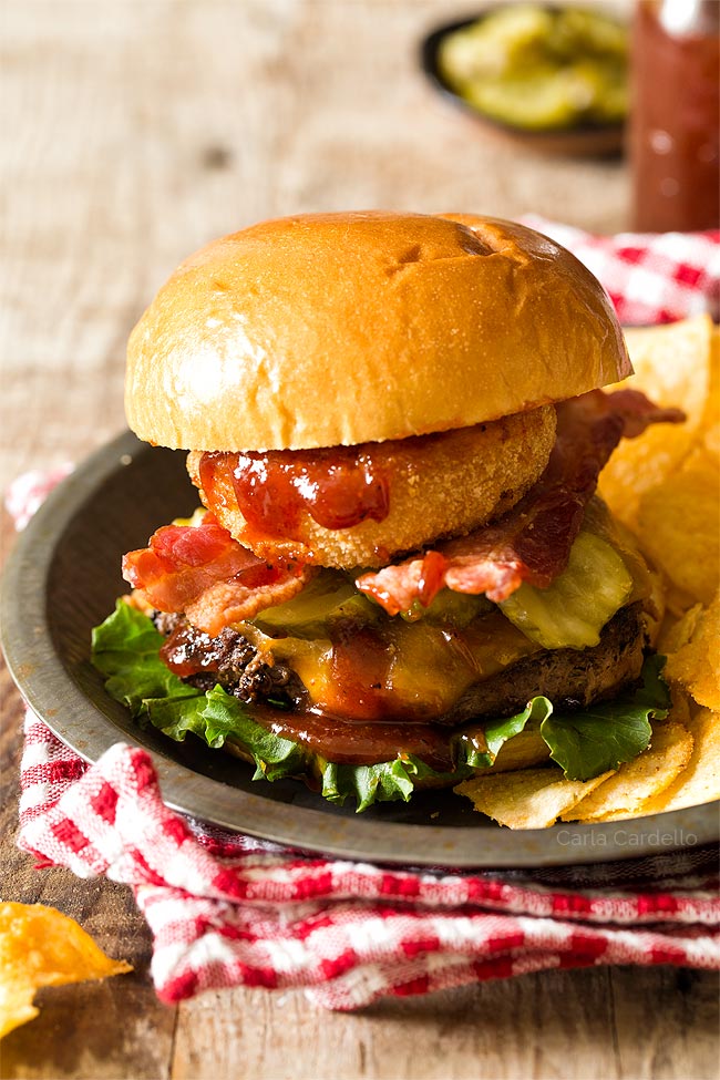 BBQ burgers in a plate with chips