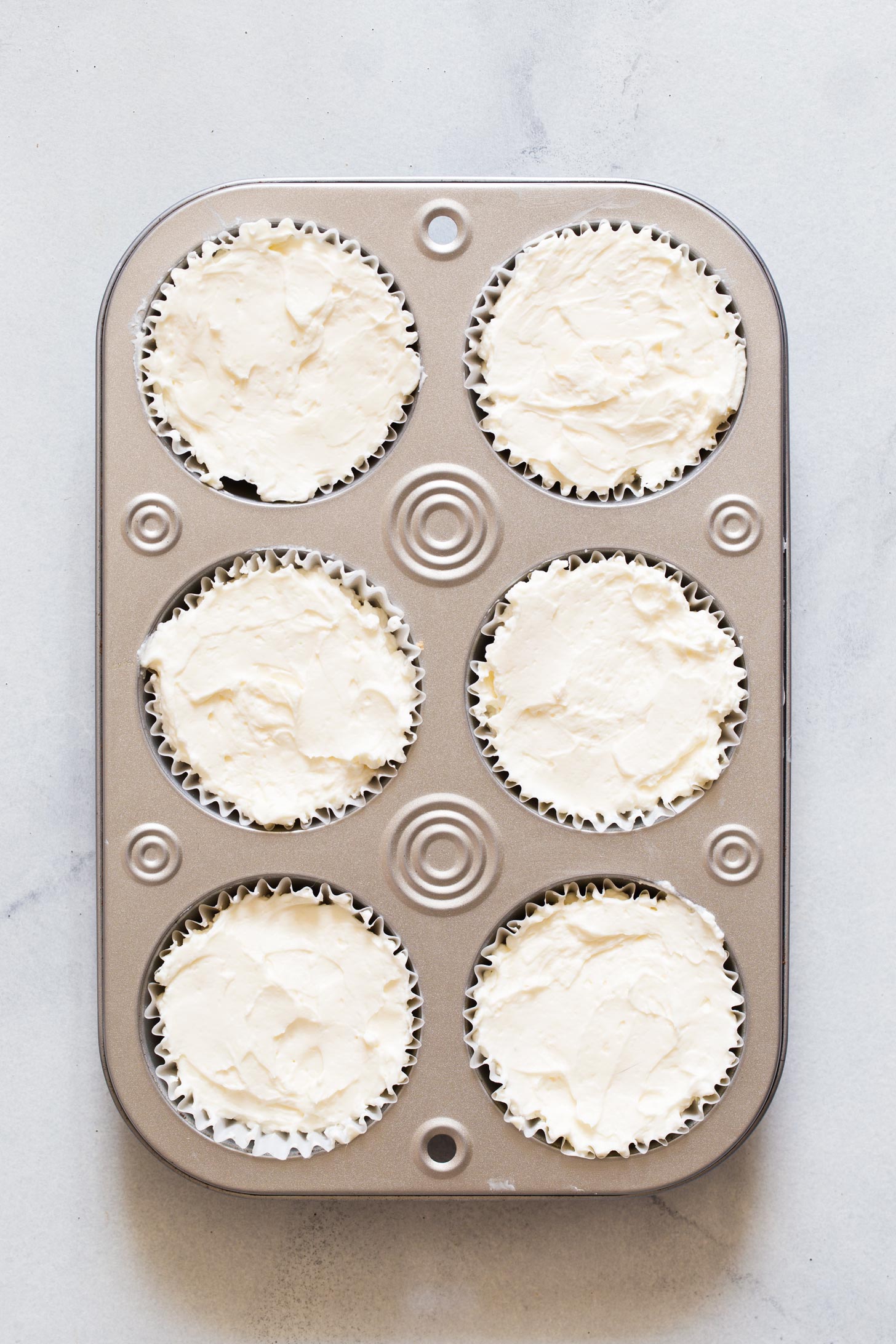 No Bake Mini Cheesecakes in muffin pan