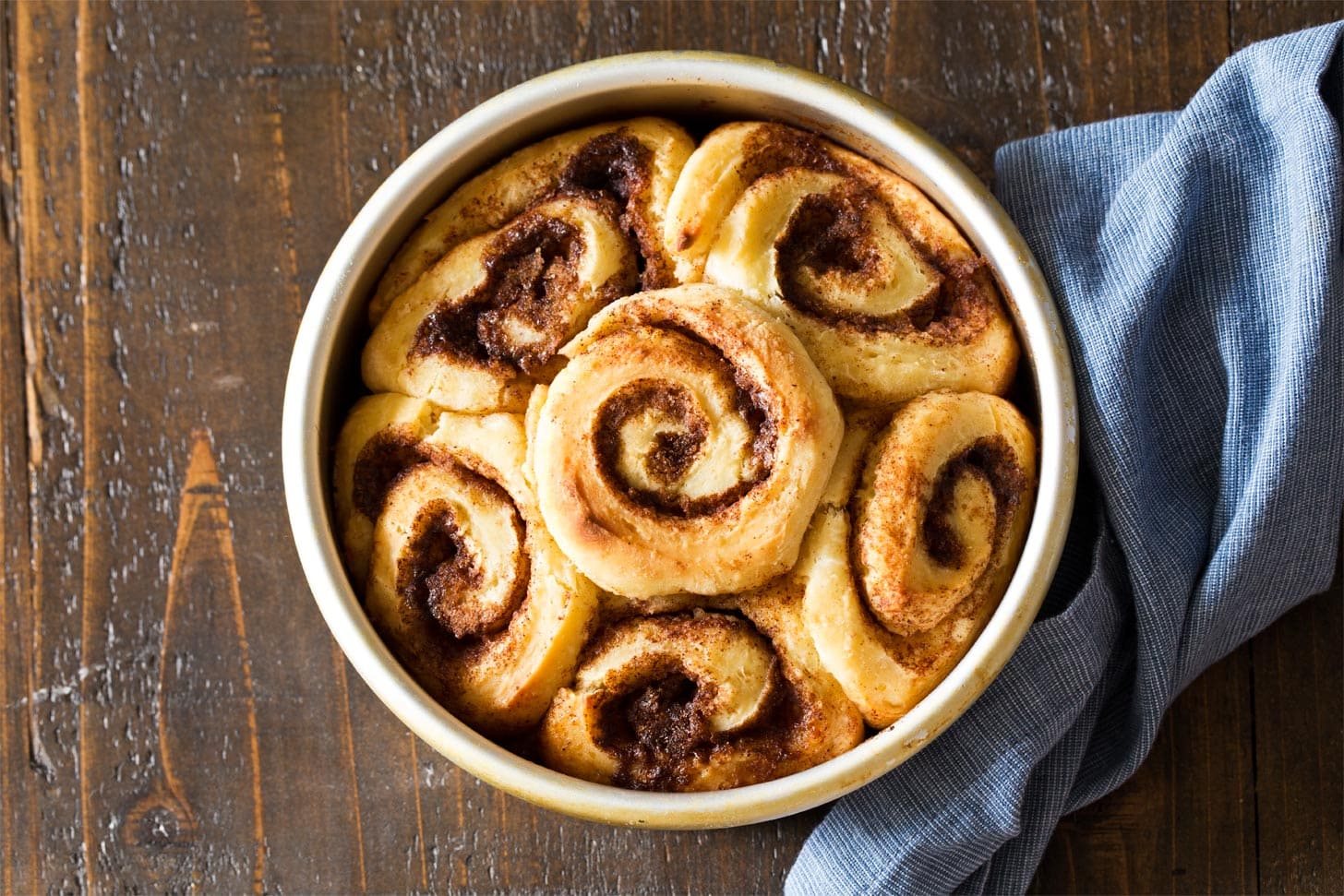Freshly baked cinnamon rolls (small batch)